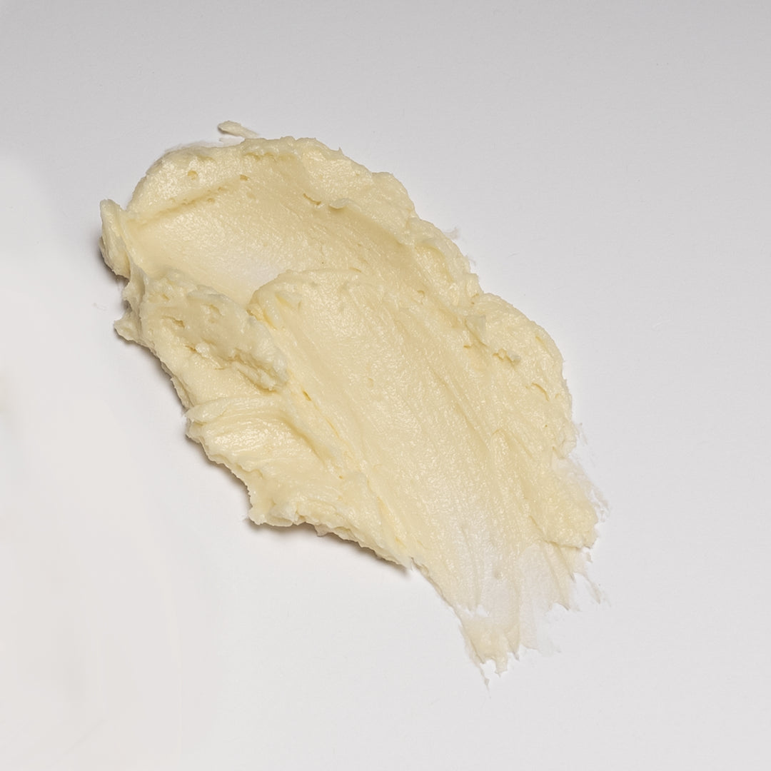 This body butter has a sugary aroma of fresh vanilla beans, a base made of shea butter and amazing oils that help skin retain moisture during any season for a long period of time. 