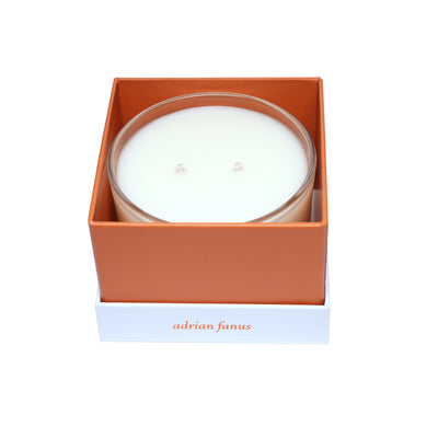 Bestseller  A warm, pleasant fragrance that fuses sweet cocoa butter and coconut. It also contains beautiful under notes of cedar-wood, jasmine and rich vanilla to complete this lovely blend. It's a scent to simply fall in love with. 